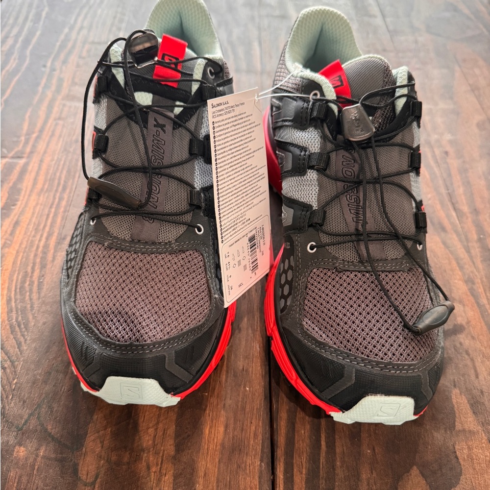 New Salomon Trail Shoes Size 9 Magnet/Black/Poppy Red